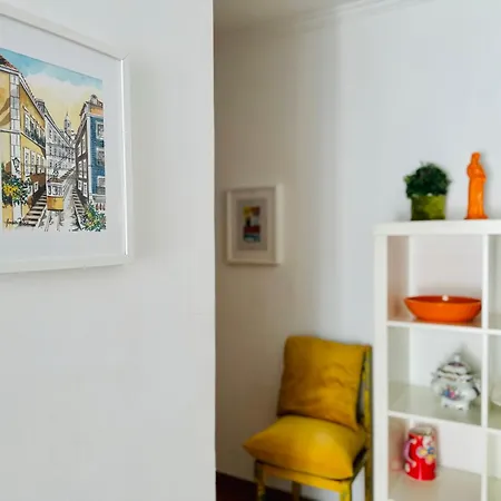 Charming In Alfama *